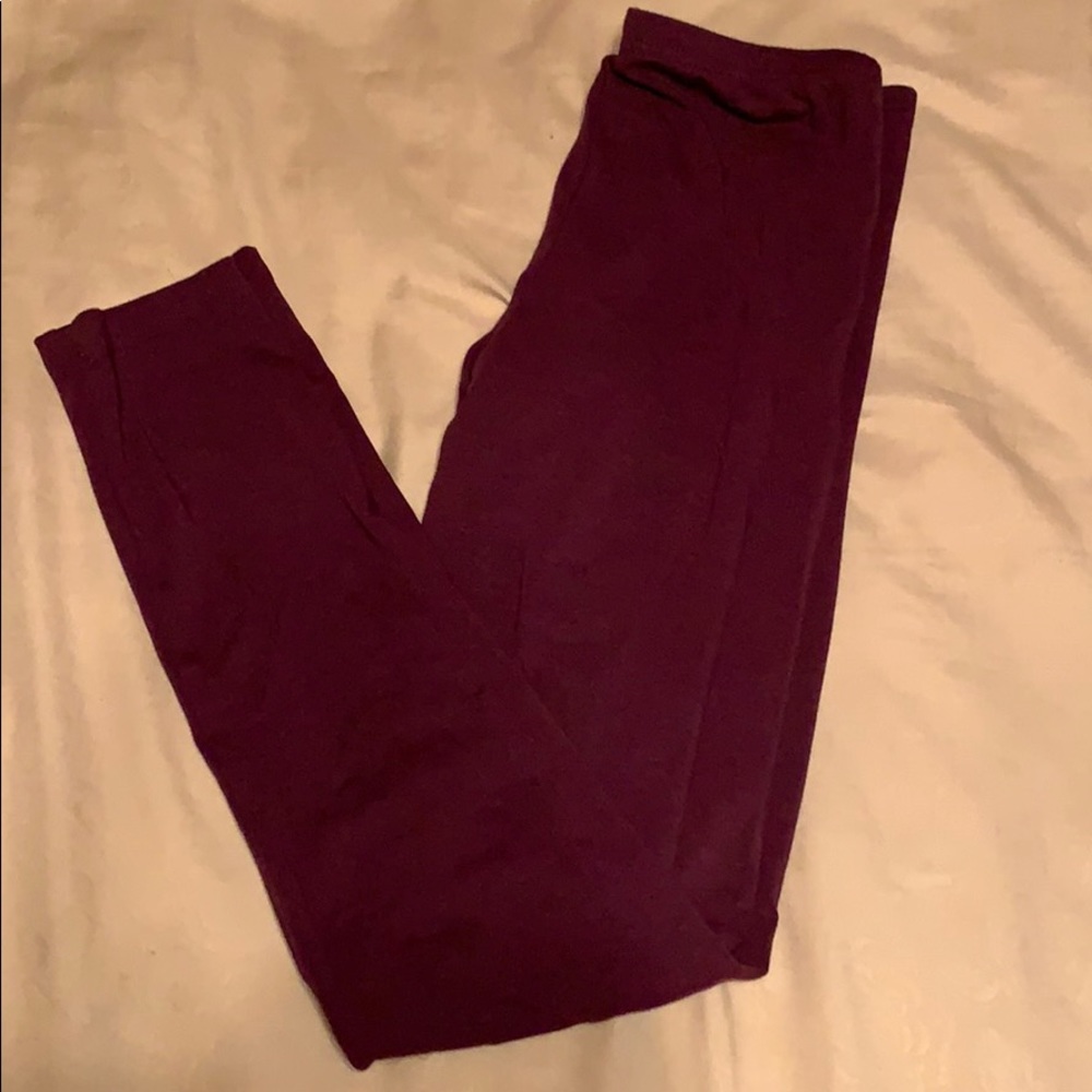 Maroon leggings